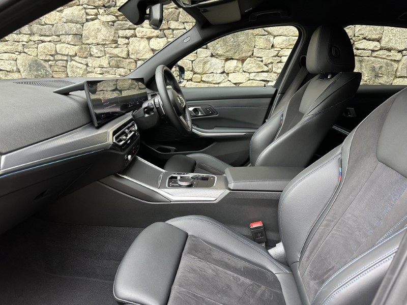 2024 (74) BMW 3 SERIES 320i M Sport 4dr Saloon 5439711