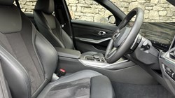 2024 (74) BMW 3 SERIES 320i M Sport 4dr Saloon 5439683