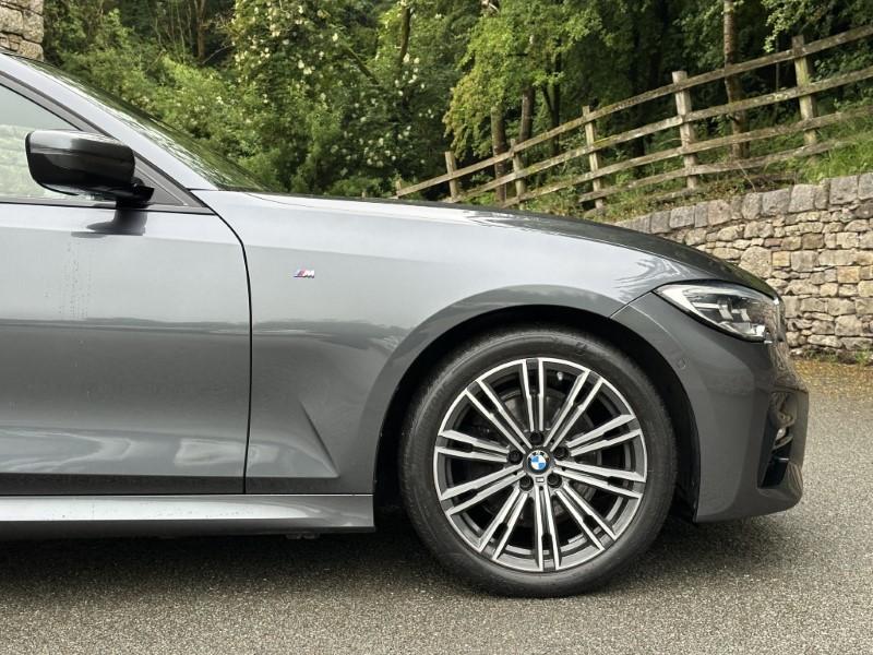 2021 (71) BMW 3 SERIES 320i M Sport 5dr Touring  5457888