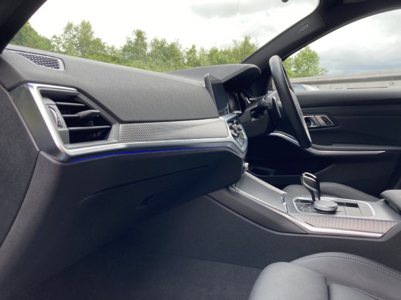2021 (71) BMW 3 SERIES 320i M Sport 5dr Touring  5454581