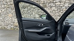 2021 (71) BMW 3 SERIES 320i M Sport 5dr Touring 5457873