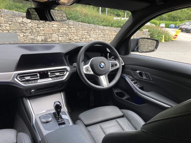 2021 (71) BMW 3 SERIES 320i M Sport 5dr Touring  5454574