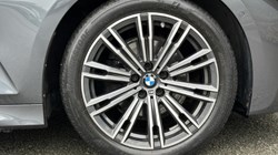 2021 (71) BMW 3 SERIES 320i M Sport 5dr Touring 5457889