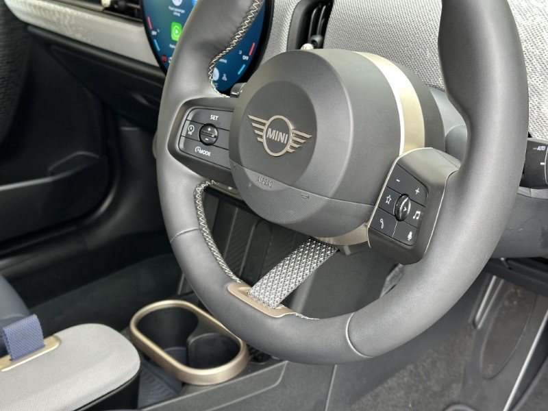 2024 (24) MINI COOPER 1.5 C Exclusive 3dr Auto 5435420