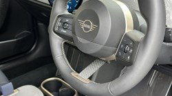 2024 (24) MINI COOPER 1.5 C Exclusive 3dr Auto 5435420