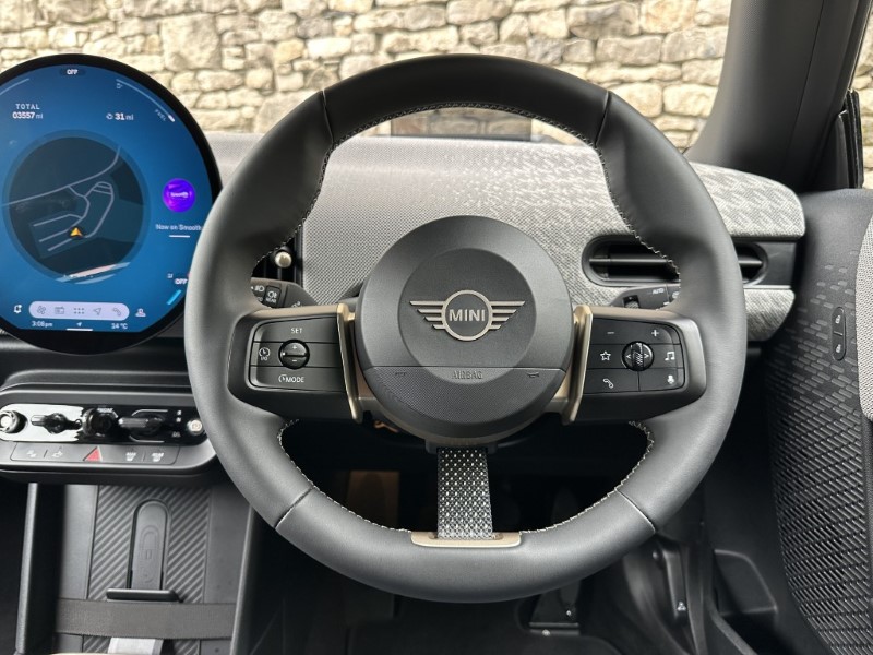 2024 (24) MINI COOPER 1.5 C Exclusive 3dr Auto 5435459