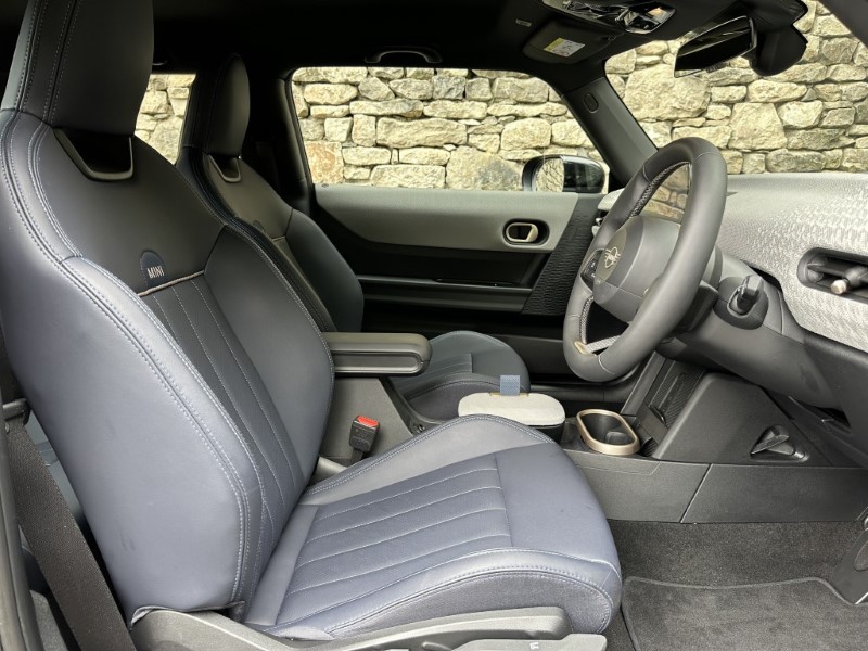 2024 (24) MINI COOPER 1.5 C Exclusive 3dr Auto 5435418