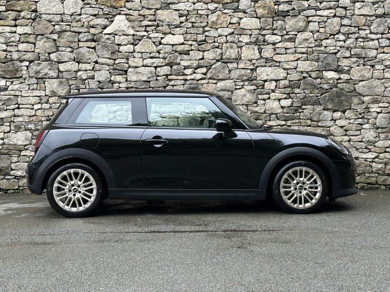 2024 (24) MINI COOPER 1.5 C Exclusive 3dr Auto 5435411