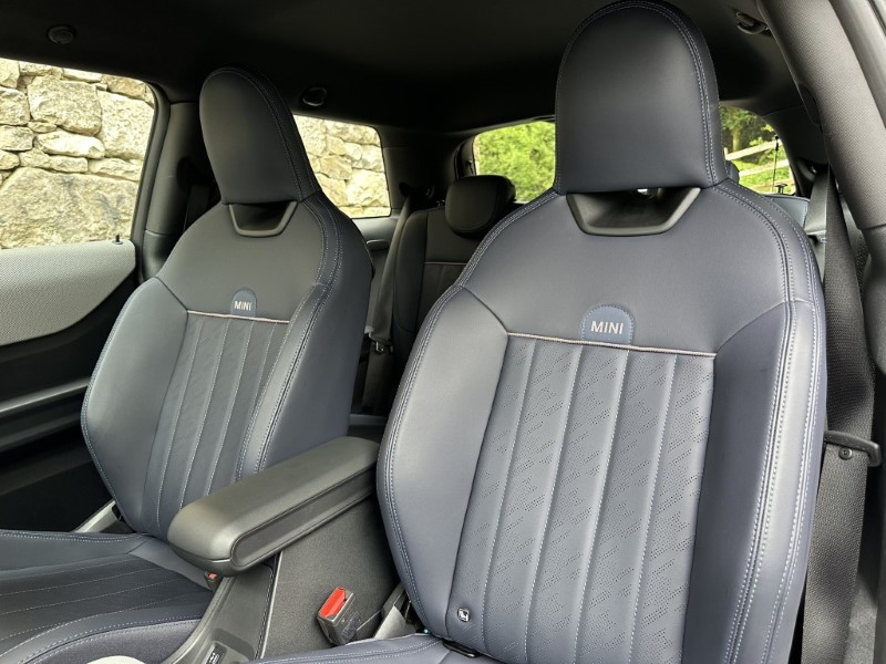 2024 (24) MINI COOPER 1.5 C Exclusive 3dr Auto 5435438