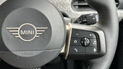 2024 (24) MINI COOPER 1.5 C Exclusive 3dr Auto 5435431