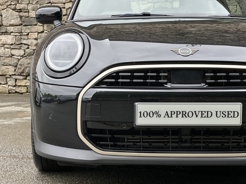 2024 (24) MINI COOPER 1.5 C Exclusive 3dr Auto 5435471