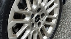 2024 (24) MINI COOPER 1.5 C Exclusive 3dr Auto 5435477