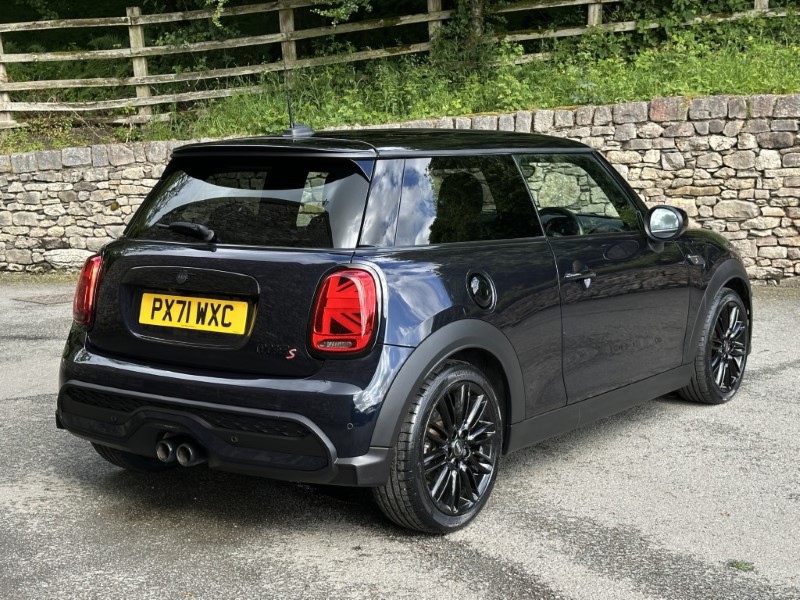 2021 (71) MINI HATCHBACK 2.0 Cooper S Exclusive 3dr Auto 5475054