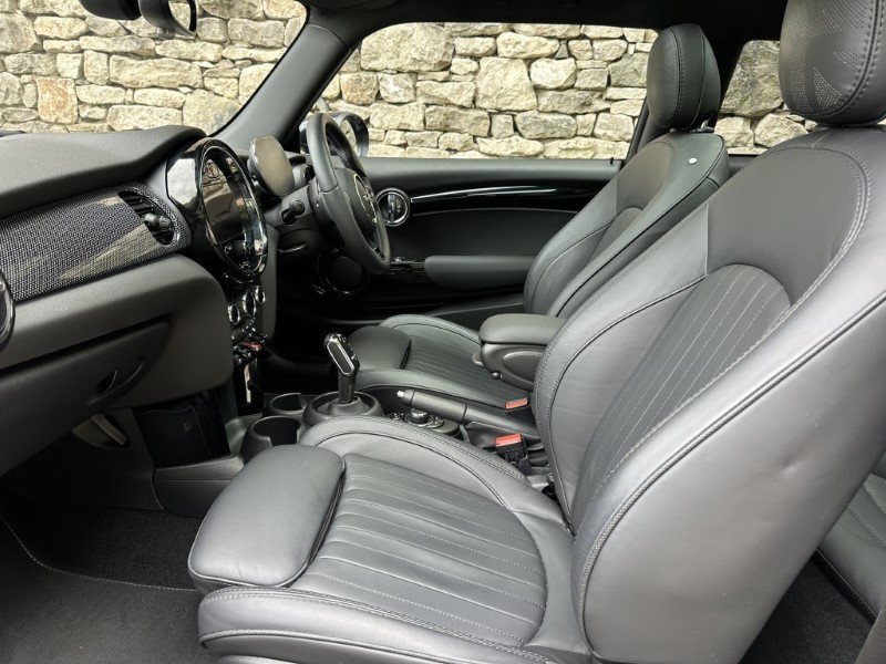 2023 (23) MINI HATCHBACK 1.5 Cooper Exclusive 3dr 5478426