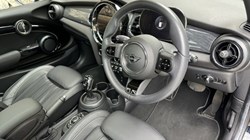 2023 (23) MINI HATCHBACK 1.5 Cooper Exclusive 3dr 5478407