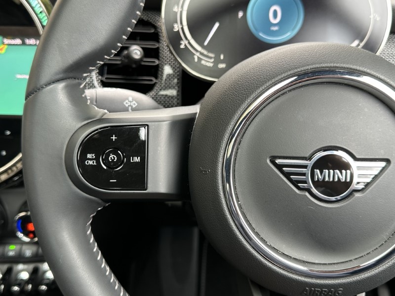2023 (23) MINI HATCHBACK 1.5 Cooper Exclusive 3dr 5478421