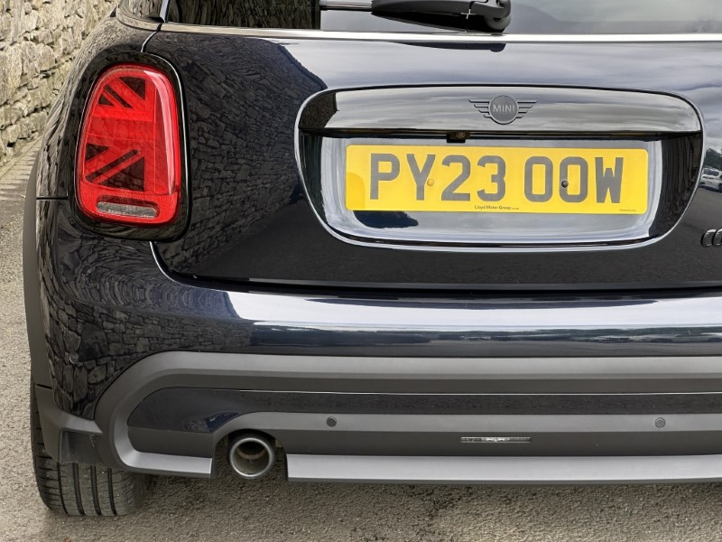 2023 (23) MINI HATCHBACK 1.5 Cooper Exclusive 3dr 5478403