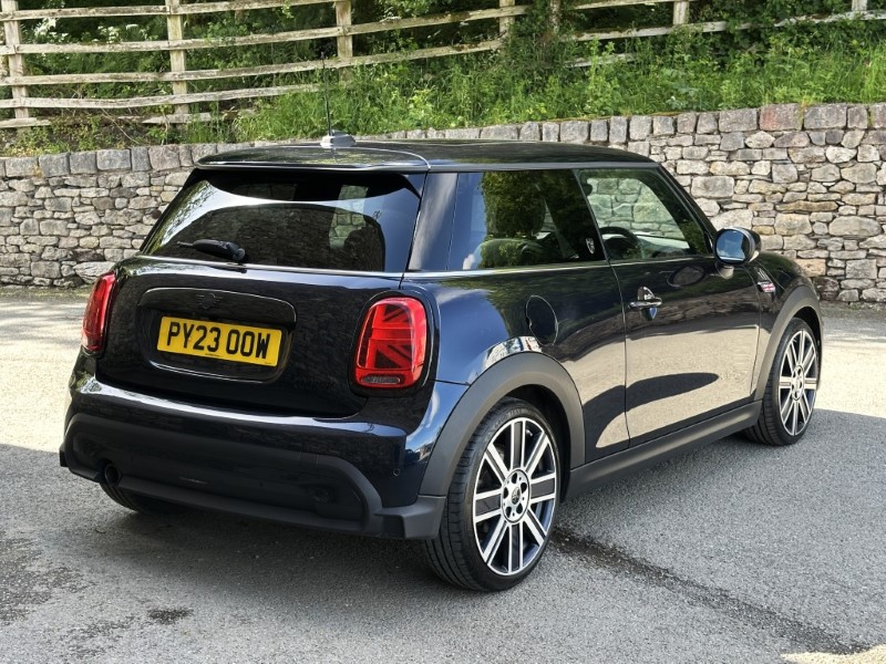 2023 (23) MINI HATCHBACK 1.5 Cooper Exclusive 3dr 5479785