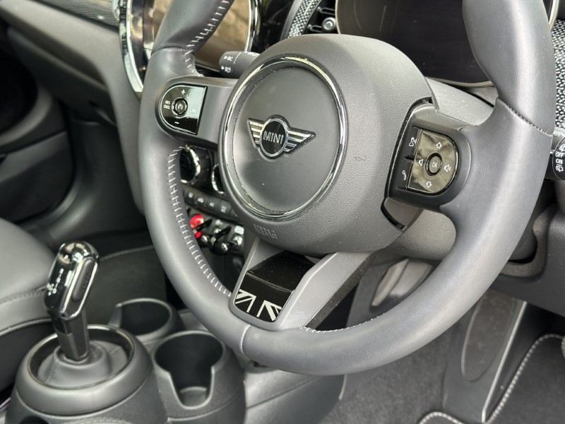 2023 (23) MINI HATCHBACK 1.5 Cooper Exclusive 3dr 5478408