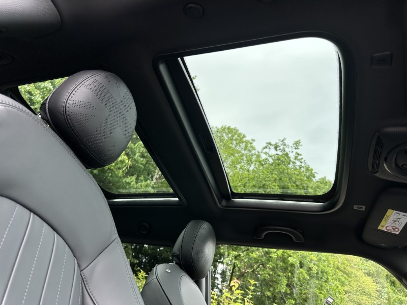 2023 (23) MINI HATCHBACK 1.5 Cooper Exclusive 3dr 5478469