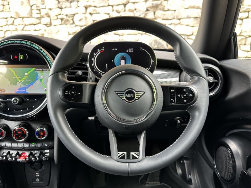 2023 (23) MINI HATCHBACK 1.5 Cooper Exclusive 3dr 5478452