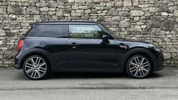 2023 (23) MINI HATCHBACK 1.5 Cooper Exclusive 3dr 5478401