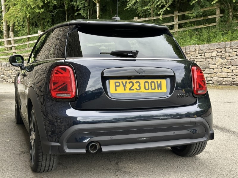 2023 (23) MINI HATCHBACK 1.5 Cooper Exclusive 3dr 5478402
