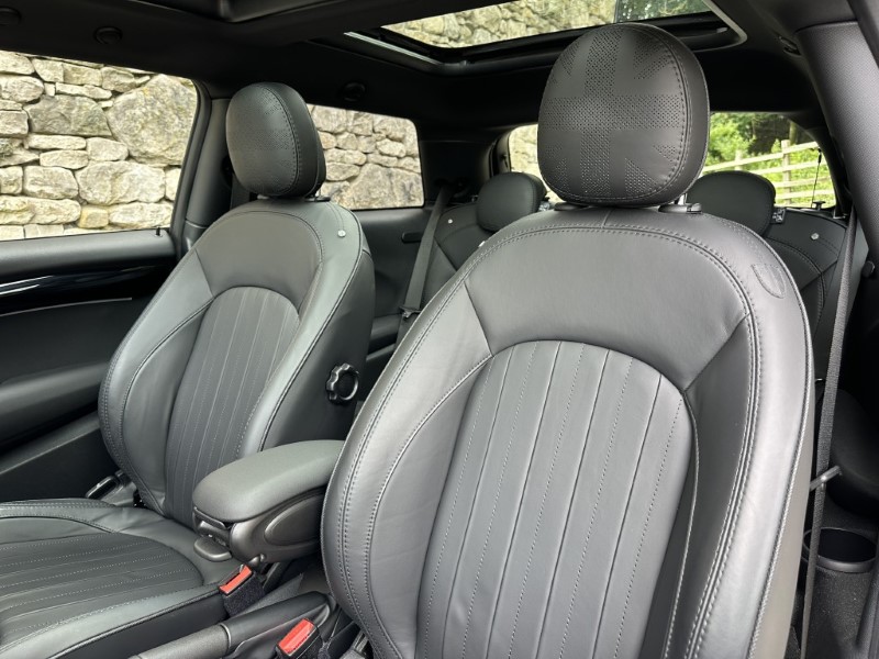 2023 (23) MINI HATCHBACK 1.5 Cooper Exclusive 3dr 5478429