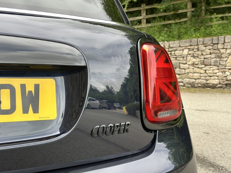 2023 (23) MINI HATCHBACK 1.5 Cooper Exclusive 3dr 5478405