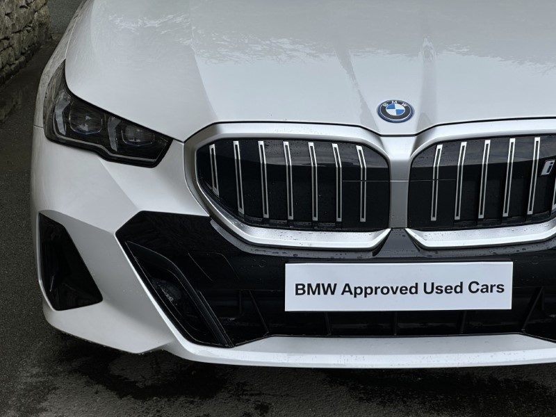 2025 (25) BMW i5 eDrive40 M Sport Saloon  5467431