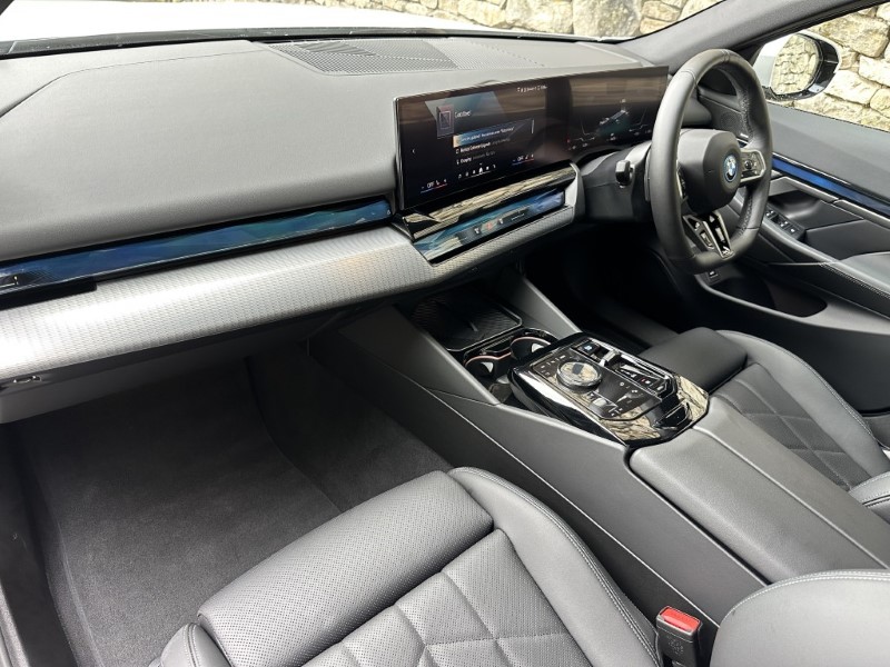 2025 (25) BMW i5 eDrive40 M Sport Saloon  5467438