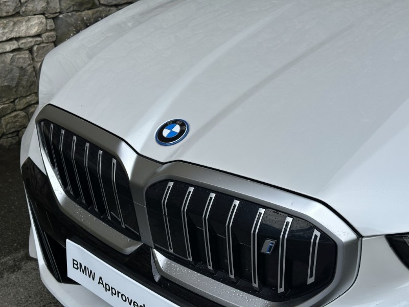 2025 (25) BMW i5 eDrive40 M Sport Saloon  5467433