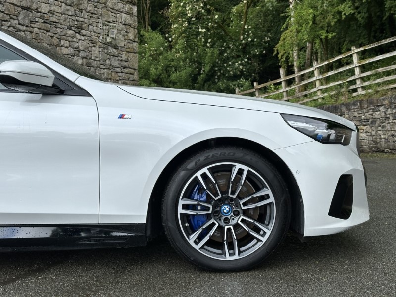 2025 (25) BMW i5 eDrive40 M Sport Saloon  5467451