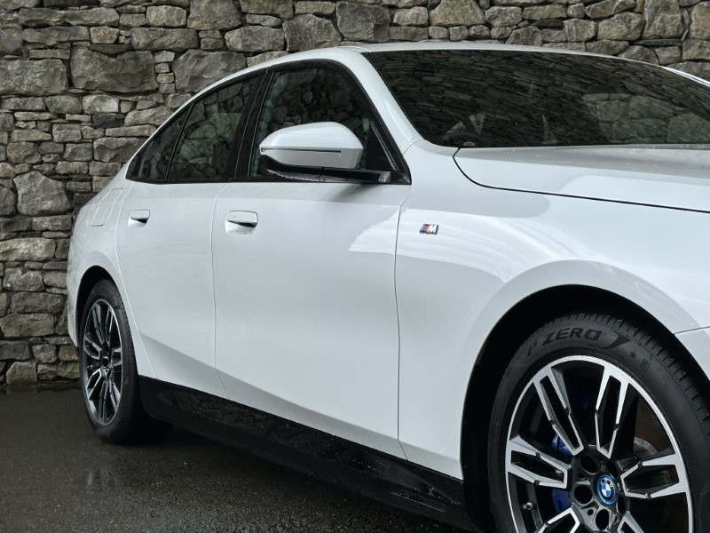 2025 (25) BMW i5 eDrive40 M Sport Saloon  5467454