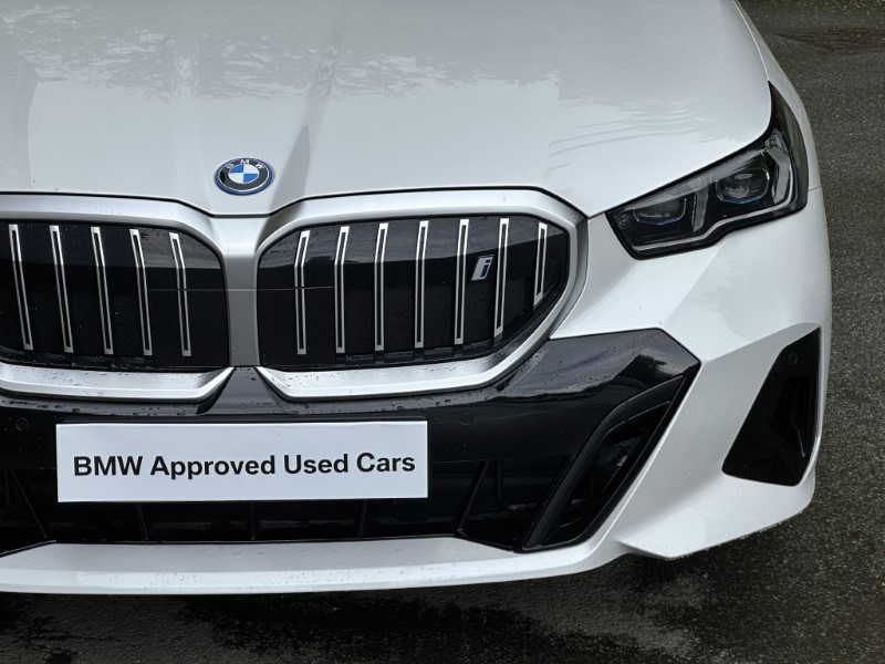 2025 (25) BMW i5 eDrive40 M Sport Saloon  5467432