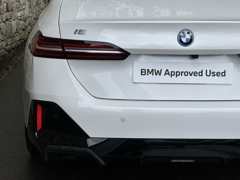 2025 (25) BMW i5 eDrive40 M Sport Saloon  5467421
