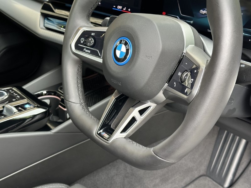 2025 (25) BMW i5 eDrive40 M Sport Saloon  5467427