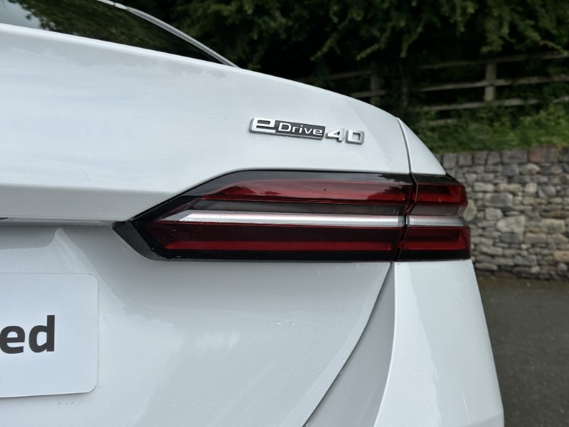 2025 (25) BMW i5 eDrive40 M Sport Saloon  5467423
