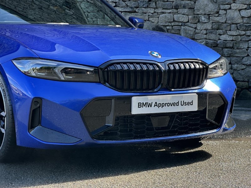 2026 (26) BMW 3 SERIES 320i M Sport 5dr Touring 5439660