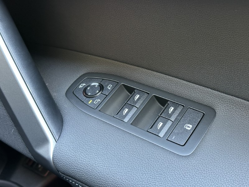 2026 (26) BMW iX xDrive45 M Sport 5501606