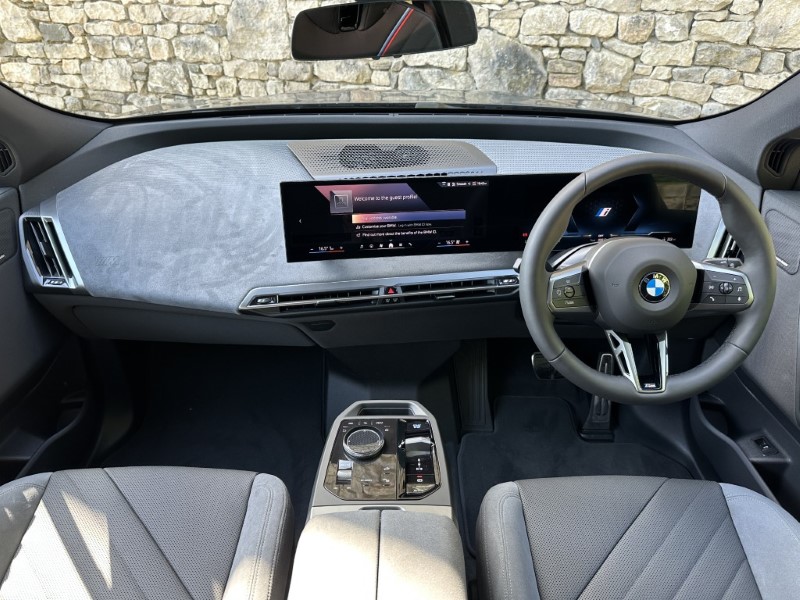 2026 (26) BMW iX xDrive45 M Sport 5501639