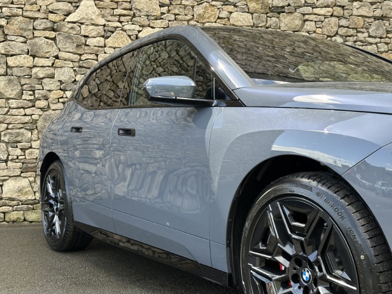 2026 (26) BMW iX xDrive45 M Sport 5454258