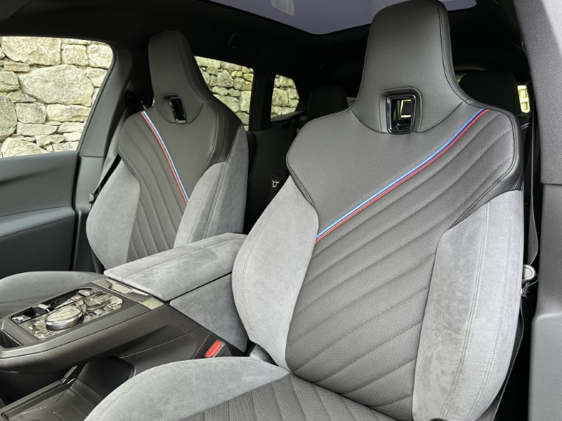 2026 (26) BMW iX xDrive45 M Sport 5454230