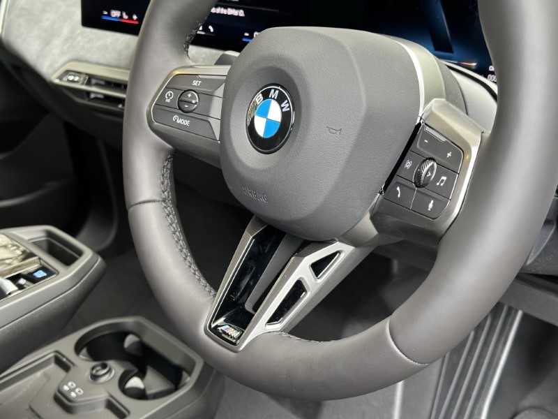 2026 (26) BMW iX xDrive45 M Sport 5454210