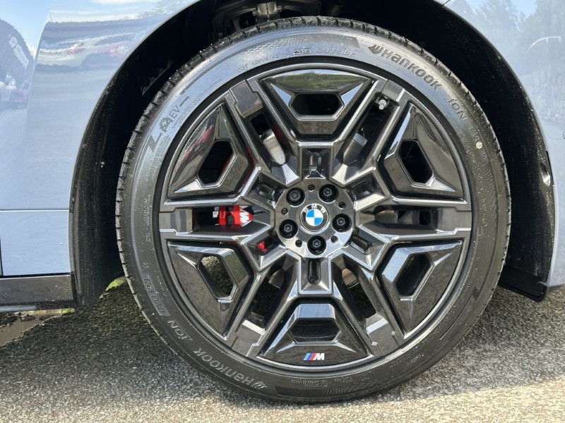 2026 (26) BMW iX xDrive45 M Sport 5454255