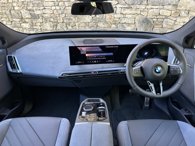 2026 (26) BMW iX xDrive45 M Sport 5454246