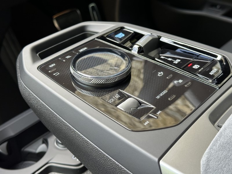 2026 (26) BMW iX xDrive45 M Sport 5454233