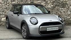 2025 (75) MINI COOPER 1.5 C Classic 3dr Auto 5478017