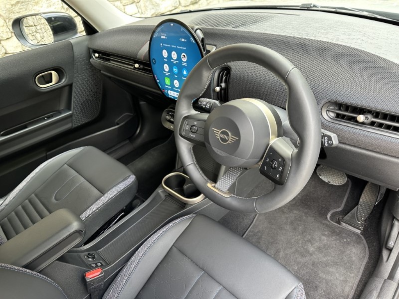 2025 (75) MINI COOPER 1.5 C Classic 3dr Auto 5477972
