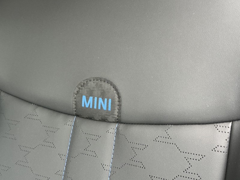 2025 (75) MINI COOPER 1.5 C Classic 3dr Auto 5477991